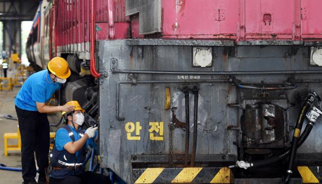 "산재로 회사 이미지 실추"…'발목 절단' 계약직에 비정한 징계 "산재로 회사 이미지 실추"…'발목 절단' 계약직에 비정한 징계