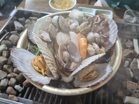 통통한 가리비가 맛있는 수유역 섬마을조개구이 통통한 가리비가 맛있는 수유역 섬마을조개구이