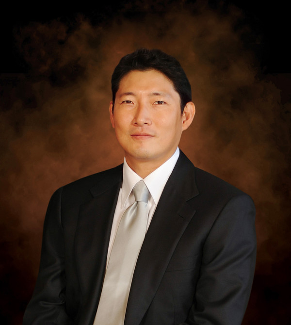 전환···취임과 동시에 지배구조부터 개선한 <b>조현준 회장</b>