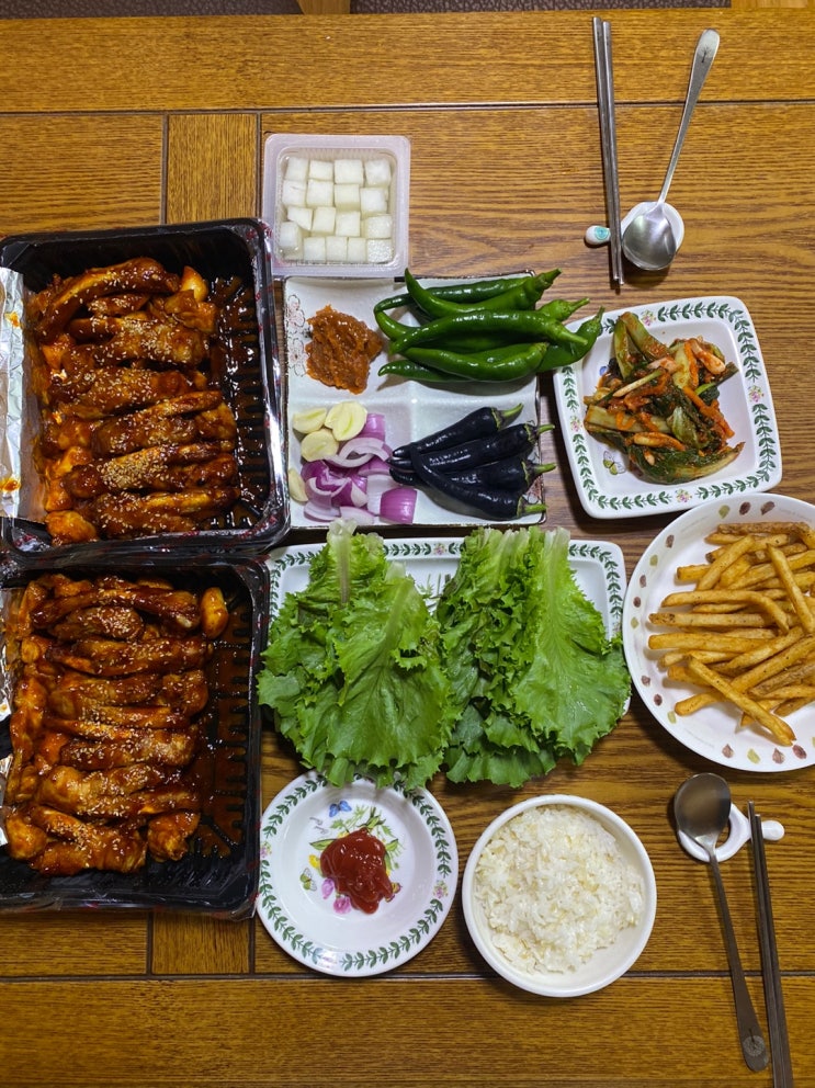 10/4 익산 영등동 맛집:) 양념 쪽갈비 + 순살 양념 바베큐 치킨 大 = 맛있게 매워서, 스트레스 싸~~악 풀리며, 입안에서는  / 닥엔돈스 익산영등점