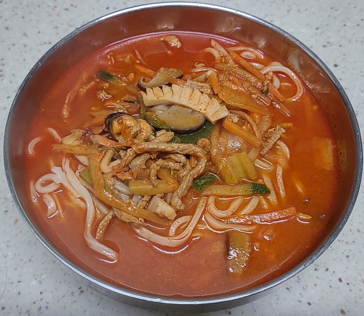  [이연복의 목란] 진한 국물과 건더기 많은 이연복의 목란 "짬뽕"