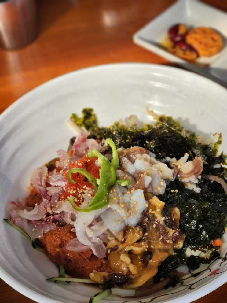  구산면 맛집 '구복명품물회' 저도 비치로드 등산 후 시원하게 한 그릇!