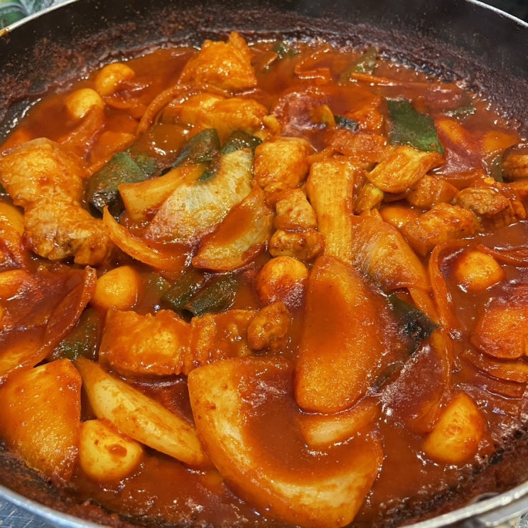  인하대역 점심 '돼지랑찌개랑 인하대역점' 김치찌개 생삼겹주물럭