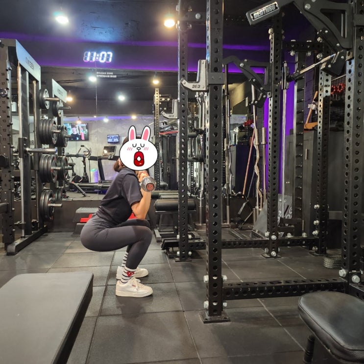 홍대PT 프로씨드짐 운동 뿌셨네 (시설 깨끗. 바디프로필)