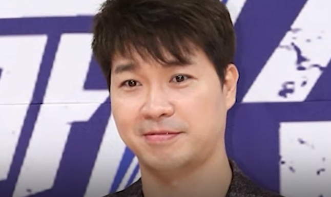 방송인 박수홍 병원 응급실로 긴급 후송됐다... 친형 횡령사건 조사에서 부친 박수홍 폭행 폭언... 부친 흉기로 XX겠다 협박 충격 방송인 박수홍 병원 응급실로 긴급 후송됐다... 친형 횡령사건 조사에서 부친 박수홍 폭행 폭언... 부친 흉기로 XX겠다 협박 충격