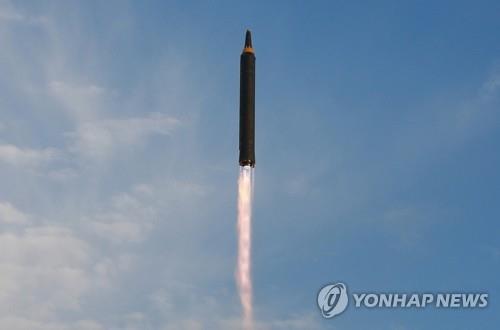  북한 태평양으로 중거리 탄도미사일 발사. 일본열도를 통과. 핵실험 정황도...
