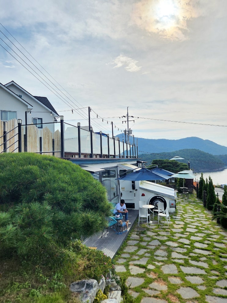  마산 구산면 카페 '카페쿠' 애견동반여행 저도비치로드 후 방문!