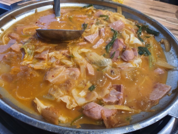  종각역 이태리부대찌개! 가보자고~