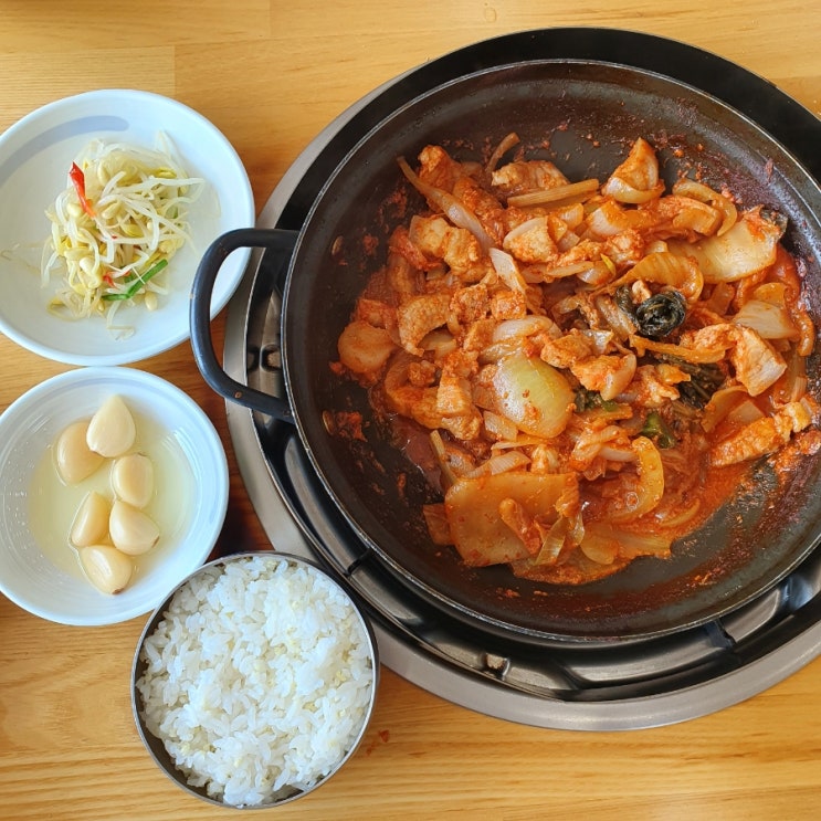  서오릉 점심 서오릉돼지집 두루치기 덕양구맛집 통돼지삼겹살