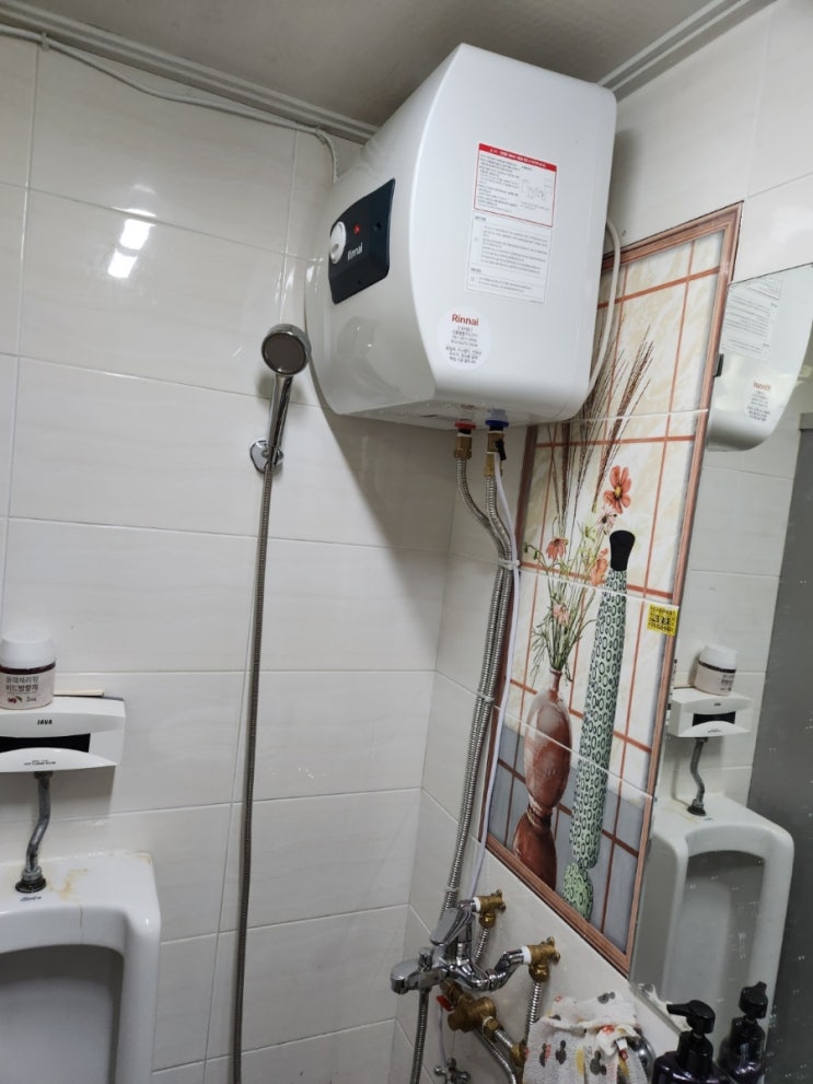  부산 린나이 전기온수기 시공_명지동 오션시티 상가_배달 업체 샤워실 온수기_REW-TA30W