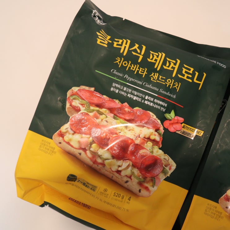  든든하고 맛있는 한끼 식사 밀크 앤 허니 클래식 페퍼로니 치아바타 샌드위치