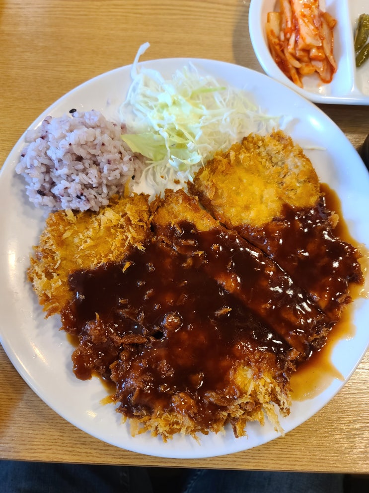  [용산 이촌동 맛집] 금수왕돈까스 / 혼밥하기 좋고 가성비 최고 / 돈까스의 정석 / 묵은지김치찌개