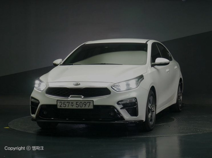  올뉴 k3 중고차 멋지네요!