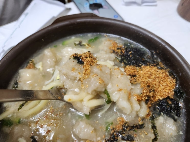  속초 맛집 감나무집 감자옹심이 한 숟갈 하실래 유?