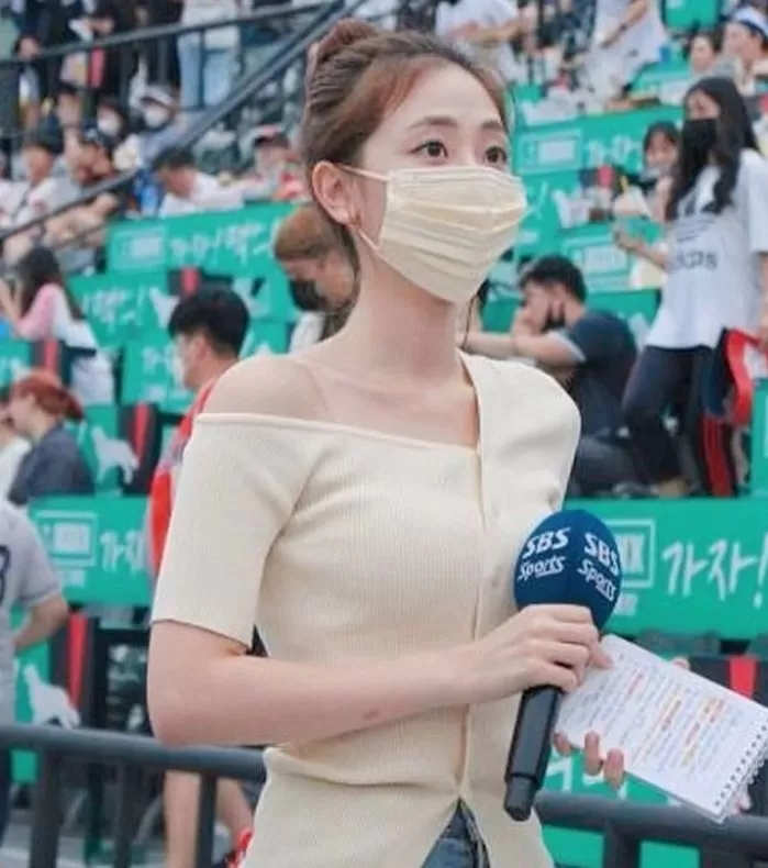 '성균관대 여신' 신예원, 남학생들에게 인기 폭발이던 여대생이 6년 만에 SBS 스포츠 아나운서 돼 화제 '성균관대 여신' 신예원, 남학생들에게 인기 폭발이던 여대생이 6년 만에 SBS 스포츠 아나운서 돼 화제