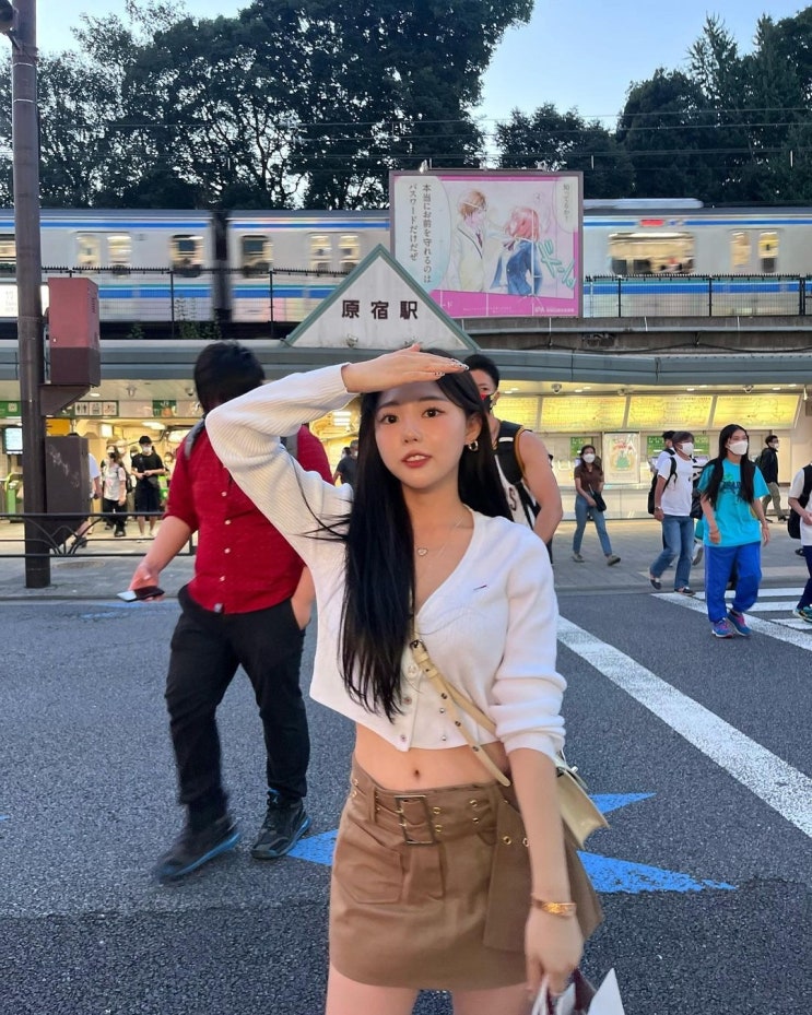 결혼 11년 차 애둘맘 홍영기, 일본 여행 중 "20살한테 인따 당해" 상큼한 대학생 같은 비주얼 뽐내 결혼 11년 차 애둘맘 홍영기, 일본 여행 중 "20살한테 인따 당해" 상큼한 대학생 같은 비주얼 뽐내
