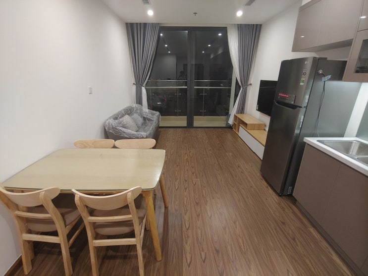  [ 하노이 아파트 임대] 빈홈 웨스트 포인트 2룸/풀옵션/ - 1900만동 - 0968650193