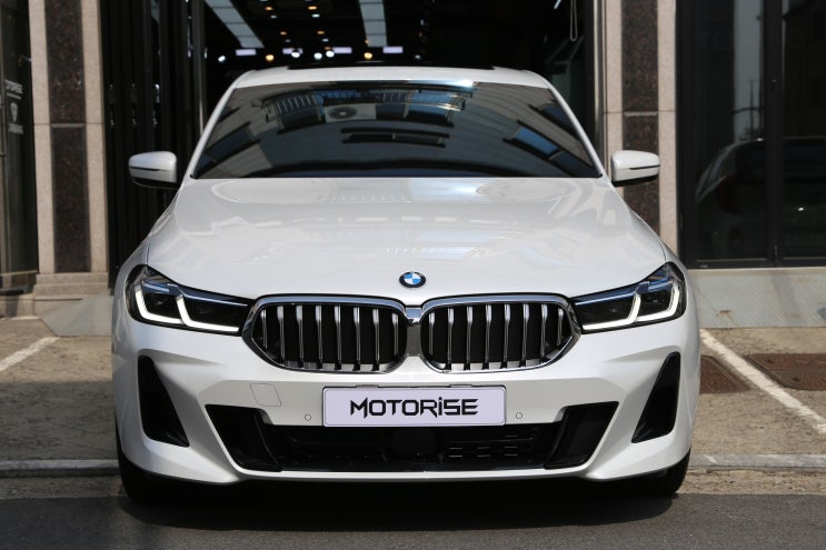  프리미엄 신차패키지- bmw 6GT 고급스러운 색감의 반사 필름 글라스틴트 레이니블루 썬팅과 신차유리막코팅, 생활보호PPF까지 한번에!