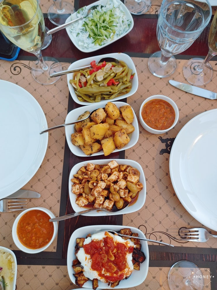  카파도키아 위르귀프 맛집 루프탑 레스토랑 지기 Ziggy Cafe & Shoppe