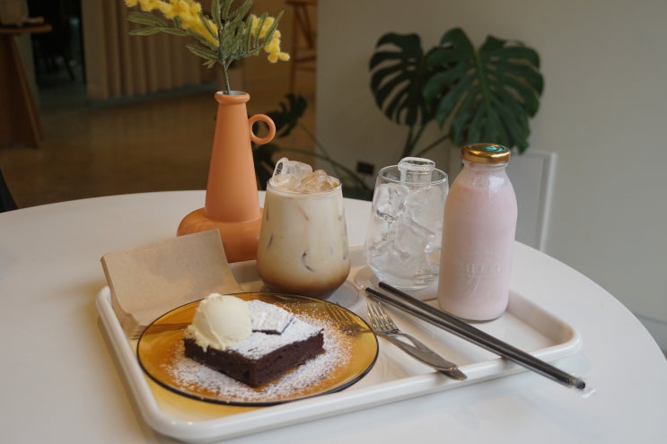  부산사직카페 달달한 디저트 맛집 부산초콜릿카페 멜리초콜릿