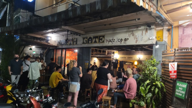  치앙마이 노스게이트 재즈바 가격 분위기 영업시간 2층 자리까지있어요