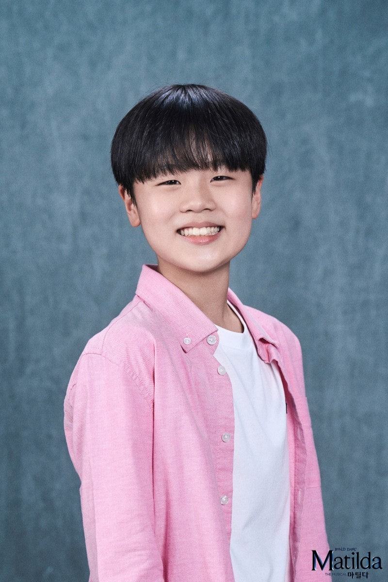 뮤지컬 마틸다] 신비틸다 데뷔 무대🦎 재연 세 번째 공연 후기 | 반가운 아역들까지(하신비, 최재림, 박혜미, 강웅곤, 차정현 외)  : 네이버 블로그, image size:800x1200