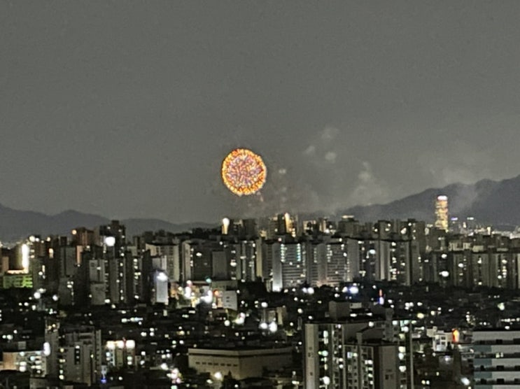  여의도 불꽃축제 시작했네요.