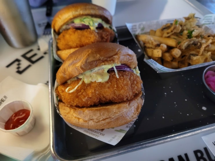 [홍대/연남동] 제스티살룬 연남점 : 연남동 새우버거 맛집