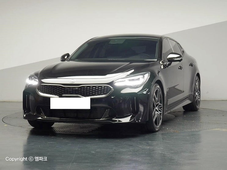  스팅어 마이스터 중고 다이나믹한 휠 디자인