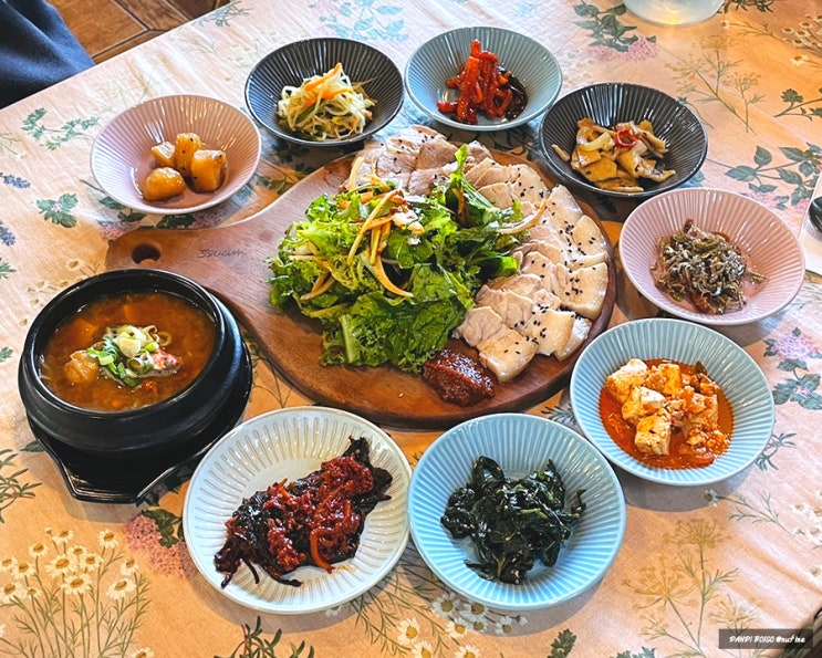  제주 성산읍 / 정갈하고 맛있는 집밥 한상 차림의 성산일출봉 근처 성산돔베고기 맛집! 혼밥하기에도 좋은 성산밥집, 성산마씸