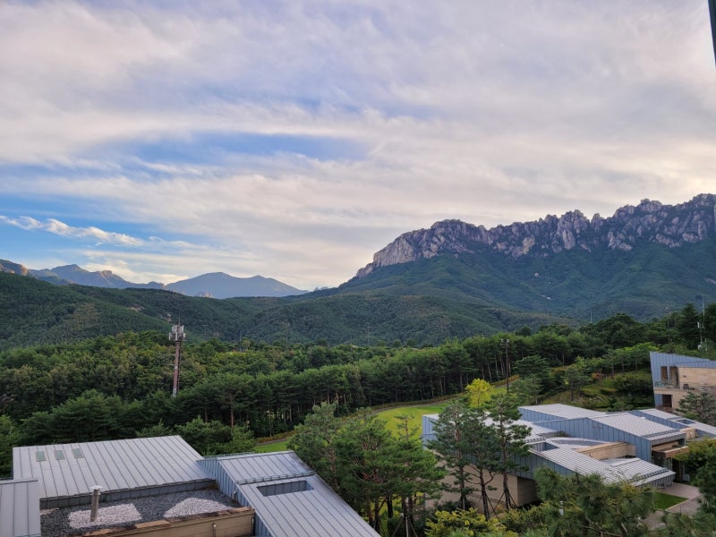 [고성 숙소] 설악산 울산바위가 보이는 소노펠리체 델피노 빌리지 골드스위트룸