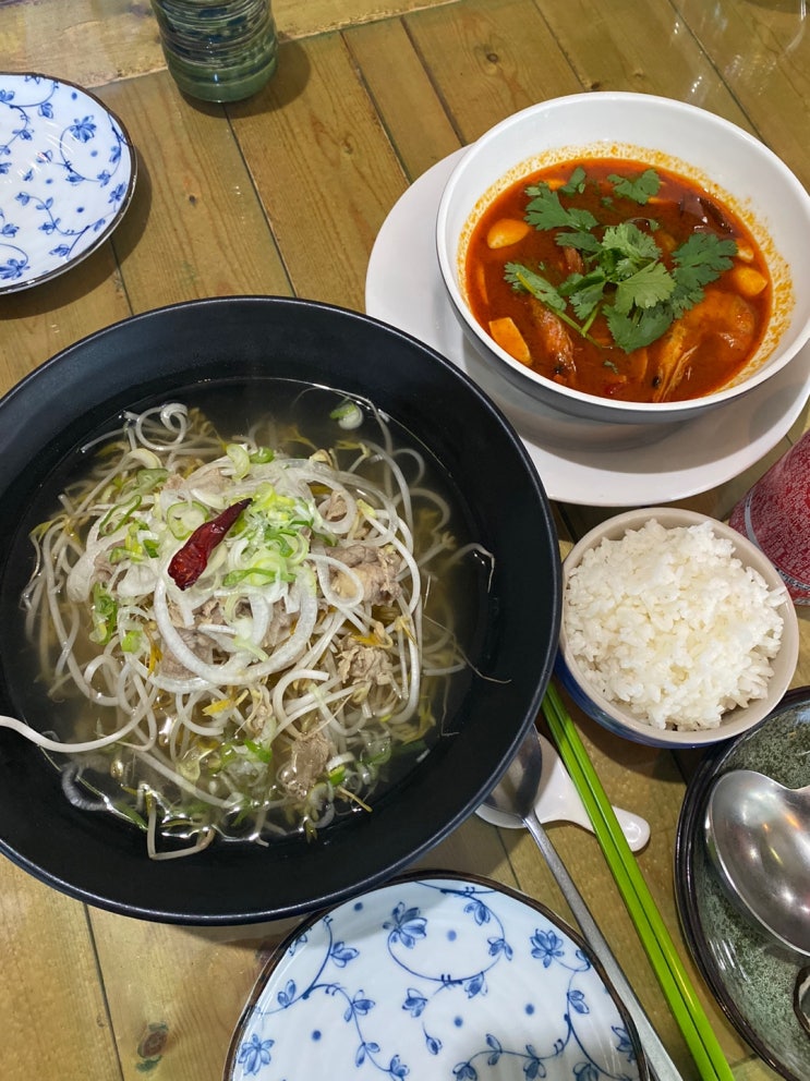  10/8 군산 태국 음식점:) 군산 지곡동 타이 thai에서, 칼칼한 똠양꿍 입문, 담백한 쌀국수까지. 문재인 전 대통령님께서도 다녀간 식당!