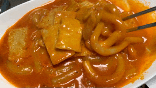 라비퀸 Rabiqueen 츄잇 떡볶이 매콤 까르보나라맛 로제떡볶이! 누들면이라 식감도 좋고 소스가 K-스타일 로제라 넘 맛있어요! 라비퀸 Rabiqueen 츄잇 떡볶이 매콤 까르보나라맛 로제떡볶이! 누들면이라 식감도 좋고 소스가 K-스타일 로제라 넘 맛있어요!