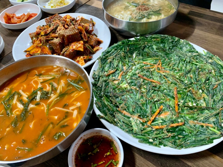  울산 율리 맛집, 멋진 자연경관 속 식당 무라카데칼국수