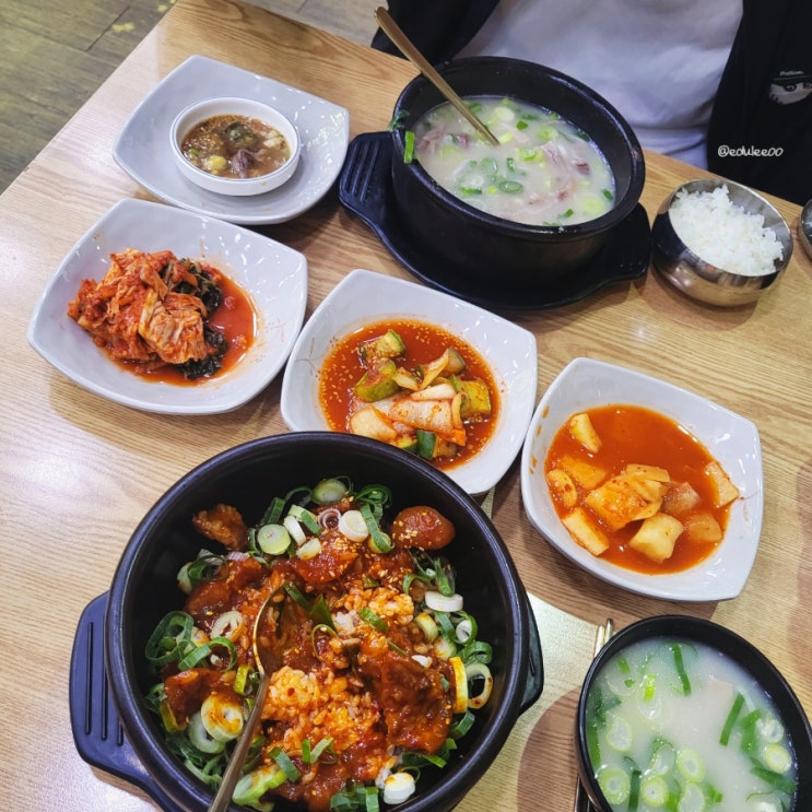  안국 설렁탕·수육전문 운현궁설렁탕
