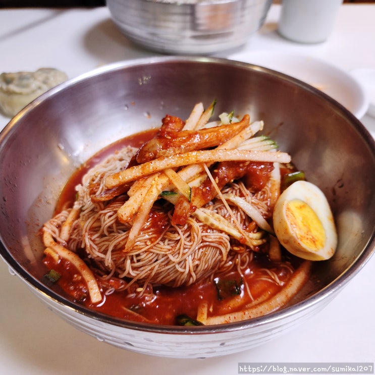 명동 맛집 함흥면옥 본점 회냉면 물냉면 이게 함흥냉면이지! 명동 맛집 함흥면옥 본점 회냉면 물냉면 이게 함흥냉면이지!