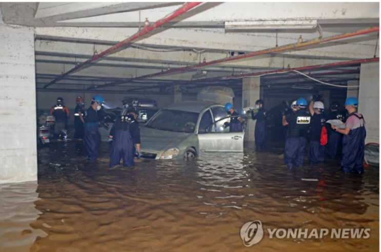 '포항 주차장 참사' 중학생, 한 살 부족해 보험금 못받아