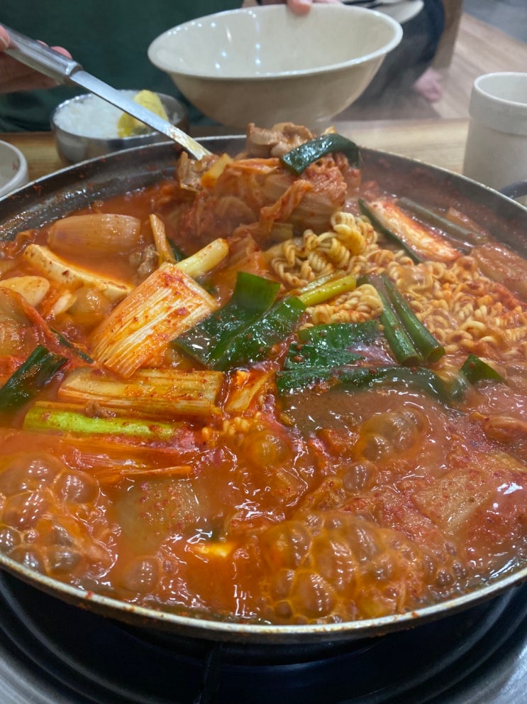  [용인 맛집] 한식 생각날 때, 가성비 갑 찐맛집 '옛날 김치돼지찌개', 수지구청역 부근.