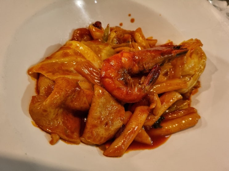  대구 신세계 8층 식당 빌라 드 스파이시 분식 맛있네!! 떡볶이 튀김 맛집!!