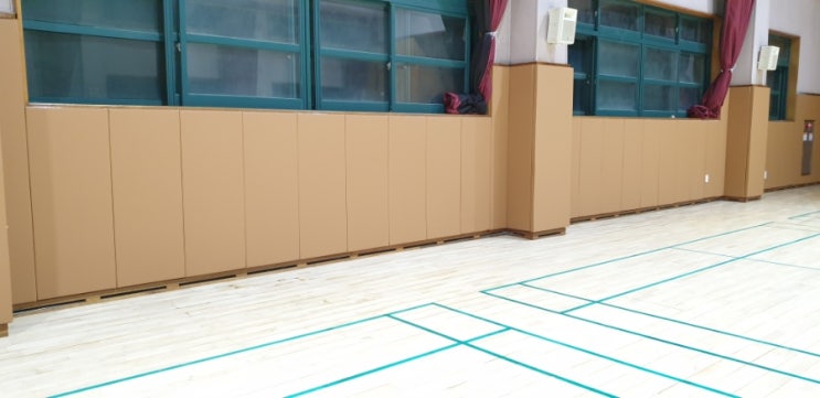 초등학교 체육관벽매트 시공 사진 구경하세요~