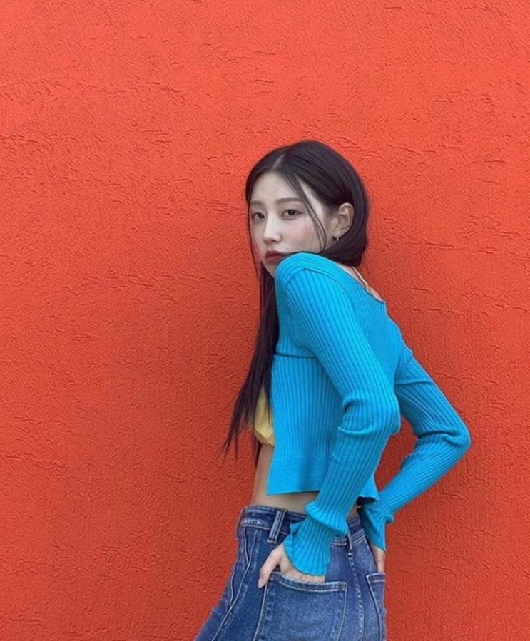러블리즈 출신 정예인, 어깨 드러난 오프숄더 드레스 입고 과감하게 드러난 쇄골 라인 "몰라보게 성숙한 모습" 러블리즈 출신 정예인, 어깨 드러난 오프숄더 드레스 입고 과감하게 드러난 쇄골 라인 "몰라보게 성숙한 모습"