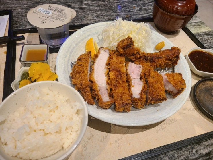  고메이 494한남 맛집 추천 돈까스 인생맛집  크레이지카츠 미고토/ 매장 주차정보