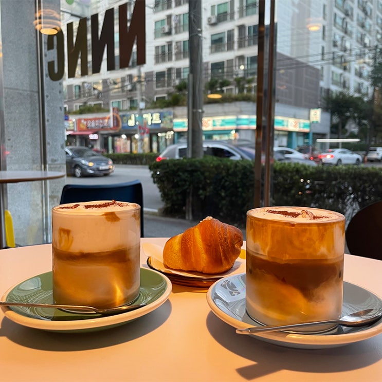  군산 월명동 NNNC 카페 내돈내산 후기
