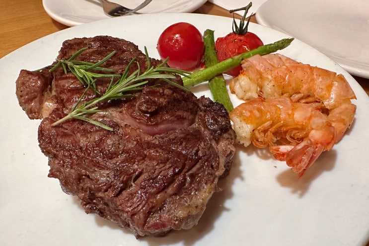  원주맛집 아웃백 에서 스테이크 뿌시고왔어요~