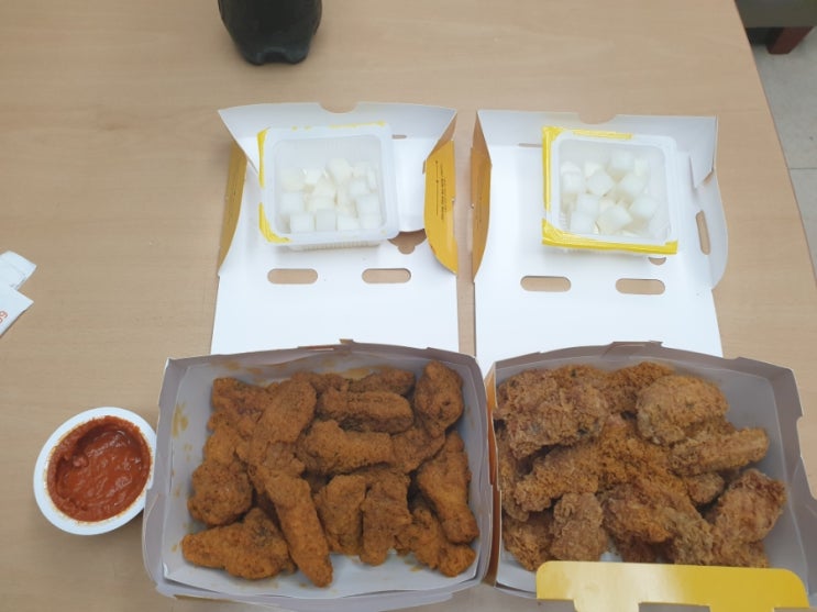BHC 커리퀸, BHC 치퐁당 내돈내산 솔직후기 (+ BHC 주관적 추천메뉴 나열) BHC 커리퀸, BHC 치퐁당 내돈내산 솔직후기 (+ BHC 주관적 추천메뉴 나열)