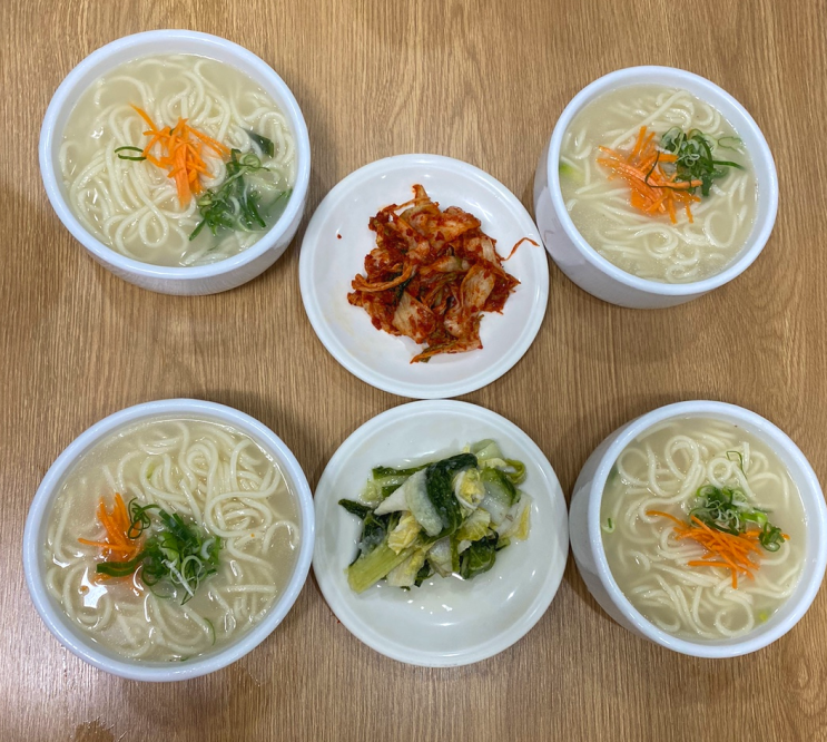 연희동 맛집 깔끔한 국물이 일품인 연희동칼국수 본점