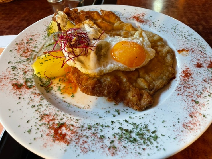  바르샤바 현지 가이드가 추천한 로컬 맛집 ”Radio cafe (라디오 카페)“ 방문 후기