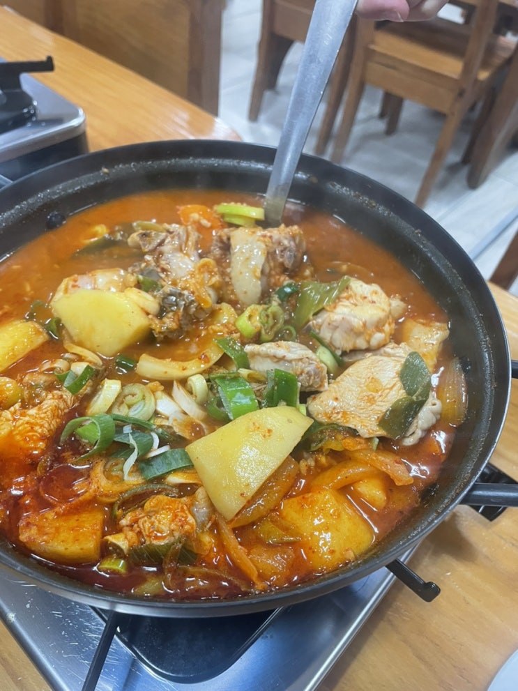  부산 강서구 김해공항 주변 닭도리탕 맛집!!! “연정김치찌개”