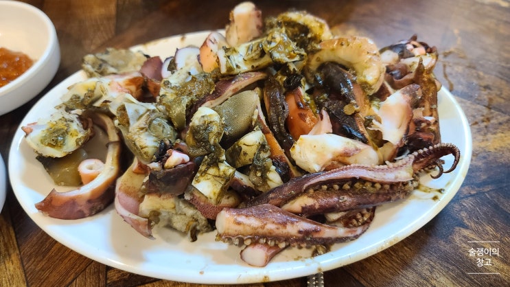 청송산오징어. 싯가의 두려움을 이겨내게 만드는, 마성의 오징어 통찜, 회 맛집! 청송산오징어. 싯가의 두려움을 이겨내게 만드는, 마성의 오징어 통찜, 회 맛집!
