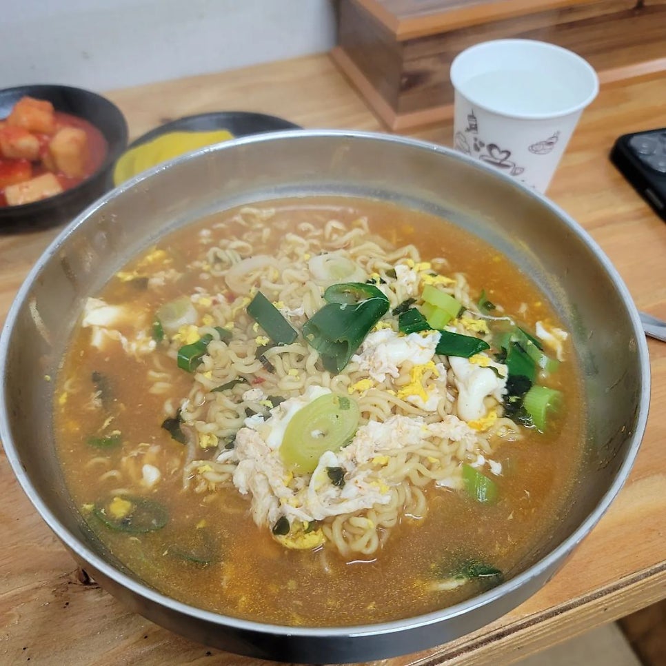Deokjanekalguksu photo 5